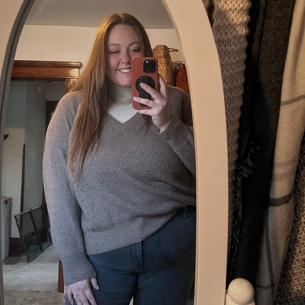 Meet your Posher, Sierra